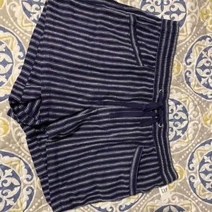 Gap Shorts sz LG with tags